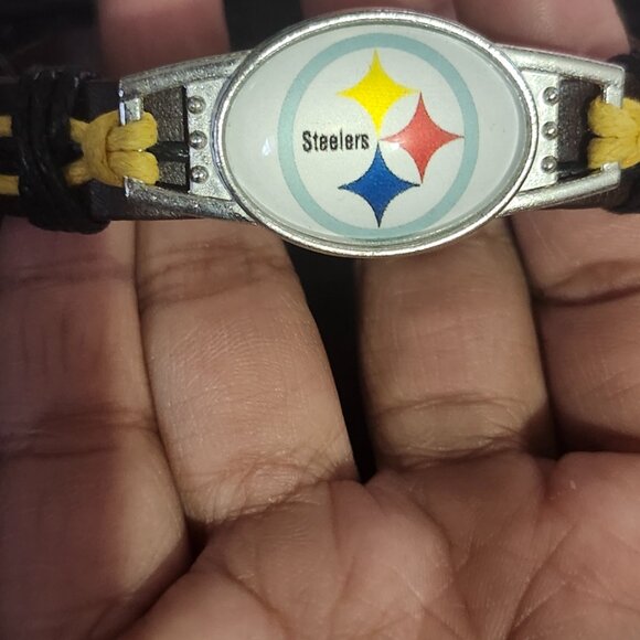 Pittsburgh Steelers Earrings and Bracelet - Picture 6 of 9